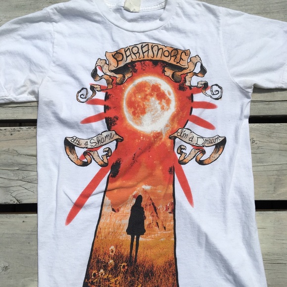 H\u0026M | Tops | Paramore Vintage Shirt 